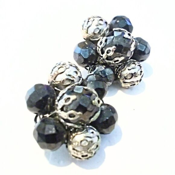 Vintage Mid Century Black and Silver Bead Cluster Clip Earrings - Picture 1 of 4